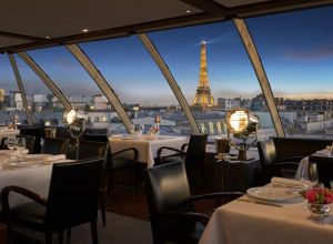 L’oiseau Blanc Restaurant v Paříži
